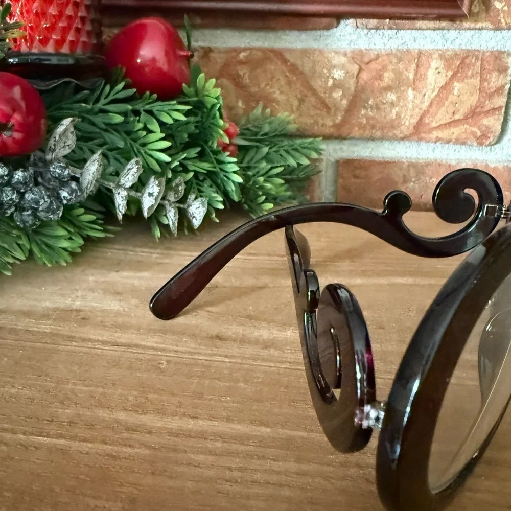 Stylish Black Oversized Baroque Swirl Hollywood UV 400 Sunglasses